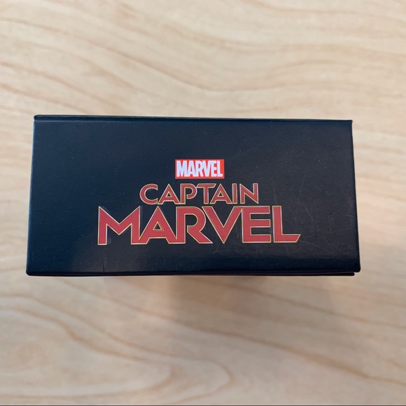 Captain Marvel Cuff Links Money Clip Tie Clip Boxed Set, NWOT - Picture 5 of 6